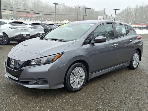 Used 2024 Nissan Leaf S image 3