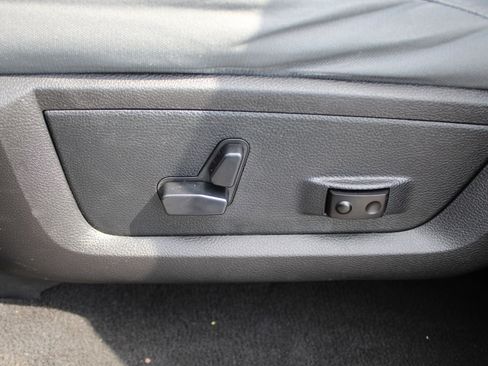 Used 2014 RAM 1500 Big Horn image 24