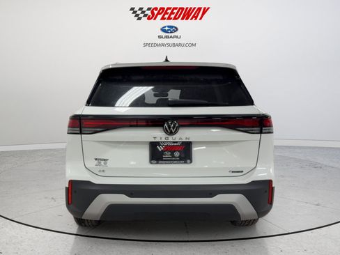 New 2026 Volkswagen Tiguan SE image 8