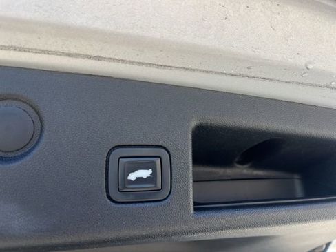 Used 2018 Chevrolet Equinox LT image 7