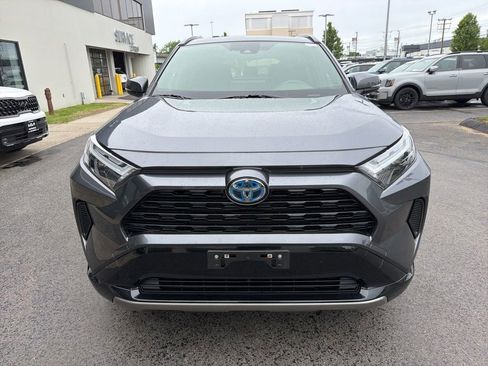 Used 2022 Toyota RAV4 SE w/ Convenience Package AWD/4WD image 4