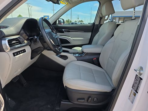 Used 2022 Kia Telluride EX w/ EX Premium Package FWD image 10