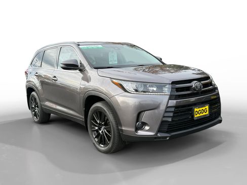 Used 2019 Toyota Highlander SE image 7