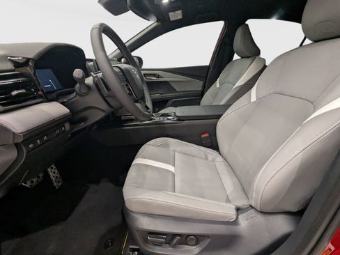 Used 2026 Toyota Camry SE w/ Convenience Package FWD image 13