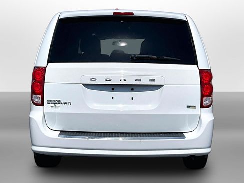 Used 2014 Dodge Grand Caravan SE w/ Quick Order Package 29E SE FWD image 4