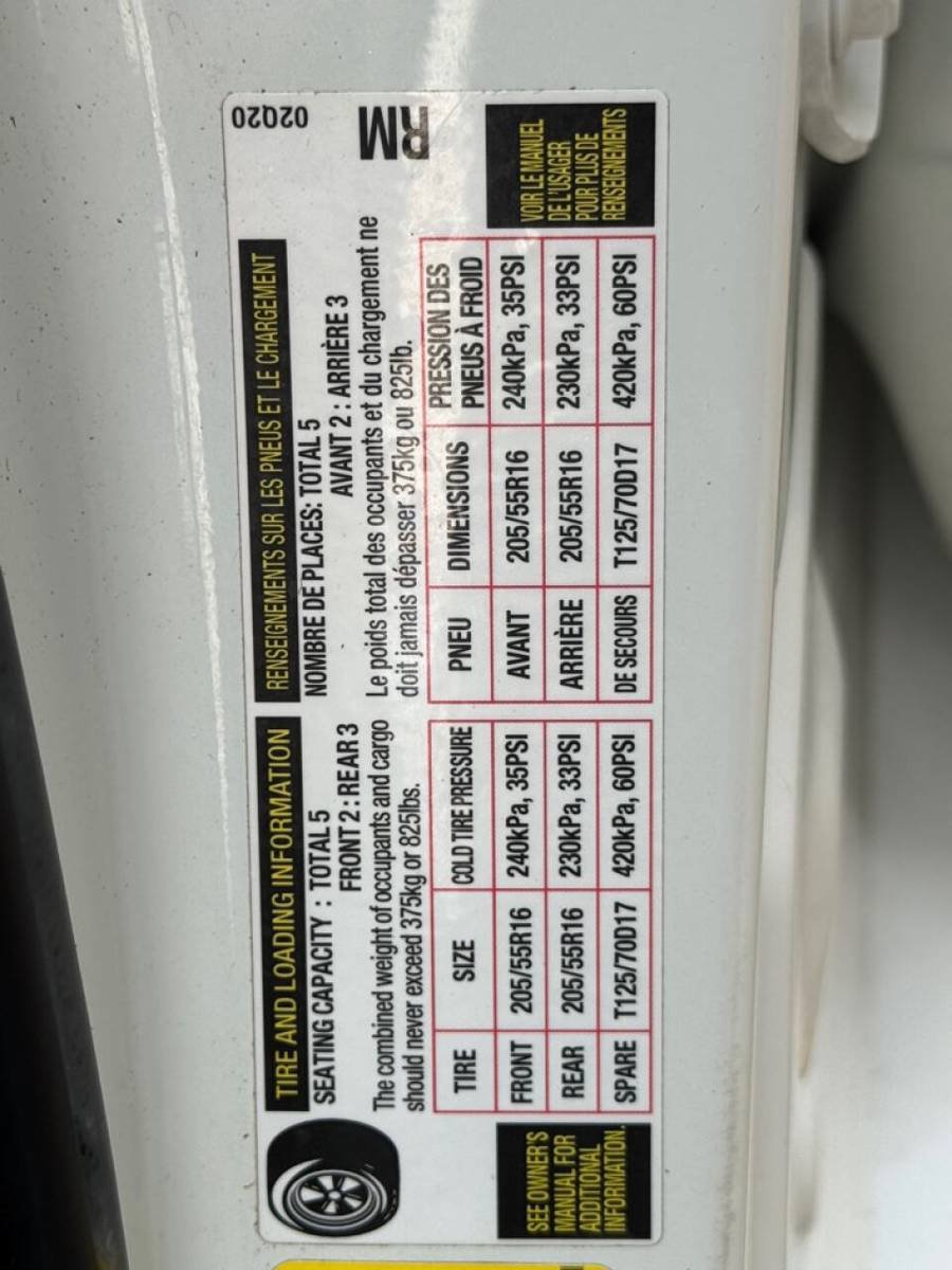 Used 2021 Toyota Corolla LE w/ Carpet Mat Package (TMS) FWD image 32