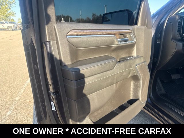 Used 2024 Chevrolet Silverado 1500 RST w/ Z71 Off-Road Package AWD/4WD image 12