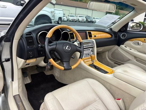 Used 2002 Lexus SC 430 Convertible RWD image 14