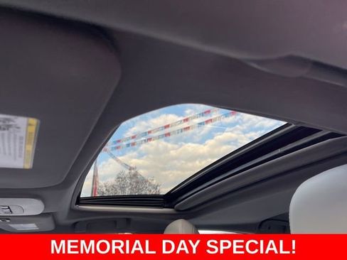Used 2019 Toyota Avalon XSE w/ All Weather Liner Package FWD image 11