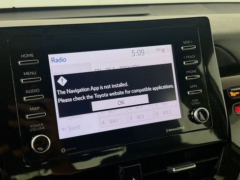 Used 2022 Toyota Camry SE image 21