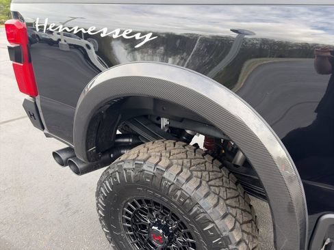 New 2026 Ford F250 Lariat w/ Black Appearance Package AWD/4WD image 9