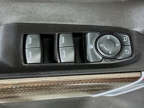 Used 2019 Chevrolet Silverado 1500 RST w/ All-Star Edition AWD/4WD image 14