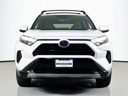 Used 2024 Toyota RAV4 SE w/ Convenience Package AWD/4WD image 3