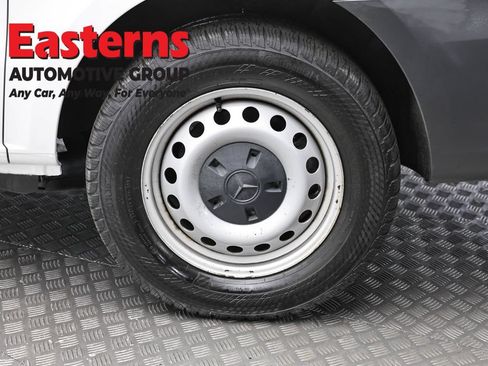 Used 2022 Mercedes-Benz Metris image 8