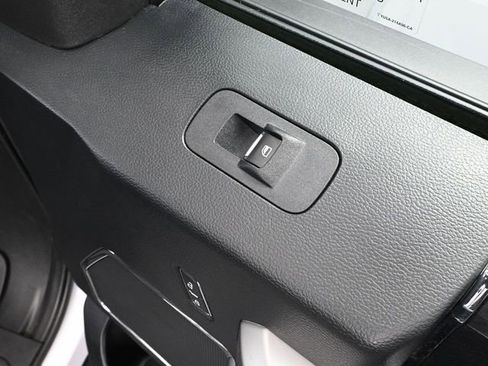 Used 2020 Ford F150 Lariat w/ Equipment Group 502A Luxury image 51