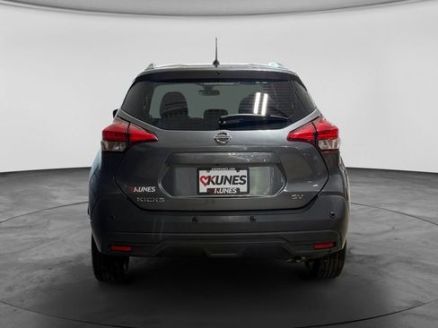 Used 2020 Nissan Kicks SV FWD image 4