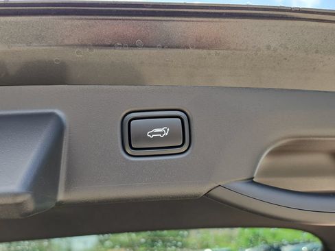 New 2026 Kia Niro FWD image 11
