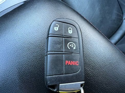 Used 2018 Dodge Journey GT image 37