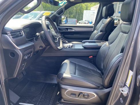 Used 2024 Jeep Wagoneer Series II AWD/4WD image 20