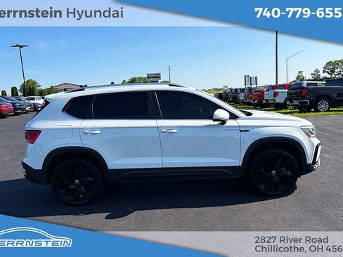 Used 2024 Volkswagen Taos SEL AWD/4WD image 25