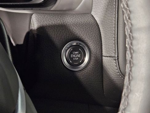 Used 2024 GMC Yukon Denali image 33