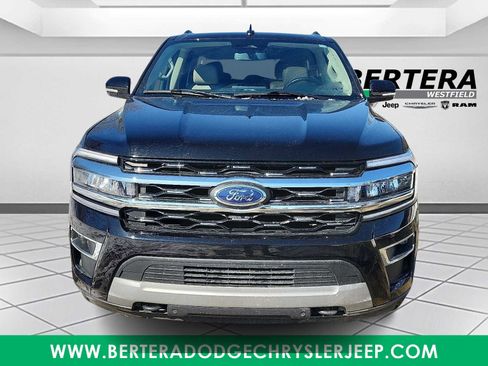 Used 2023 Ford Expedition Max Limited AWD/4WD image 2