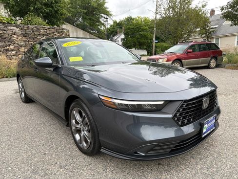 Used 2023 Honda Accord EX image 9