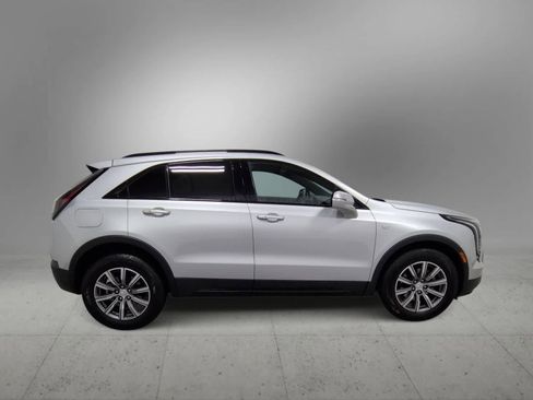 Used 2022 Cadillac XT4 Sport w/ Cold Weather Package image 9