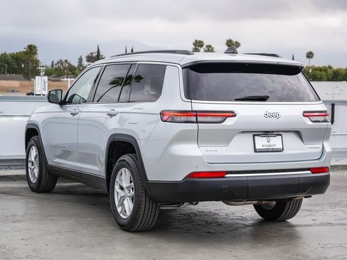 Used 2024 Jeep Grand Cherokee L Laredo AWD/4WD image 10