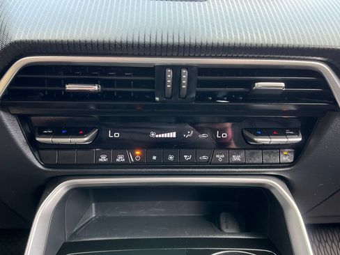 Used 2024 MAZDA CX-90 3.3 Turbo w/ Select Package AWD/4WD image 17