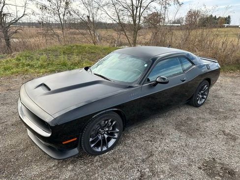 Used 2023 Dodge Challenger R/T w/ T/A Package image 10