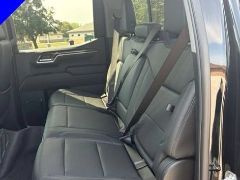 Used 2025 Chevrolet Silverado 1500 LT Trail Boss w/ Convenience Package II AWD/4WD image 29