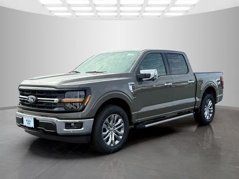 New 2026 Ford F150 XLT w/ Equipment Group 302A MID RWD image 7