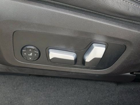 Used 2023 BMW X4 xDrive30i w/ M Sport Package image 9