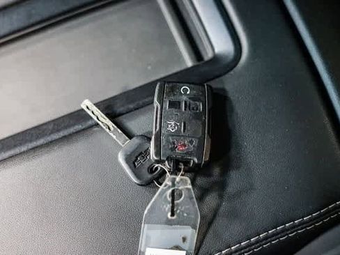 Used 2017 Chevrolet Suburban LS w/ All-Season Package image 30