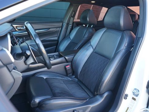 Used 2019 Nissan Maxima SR w/ Premium Package image 23