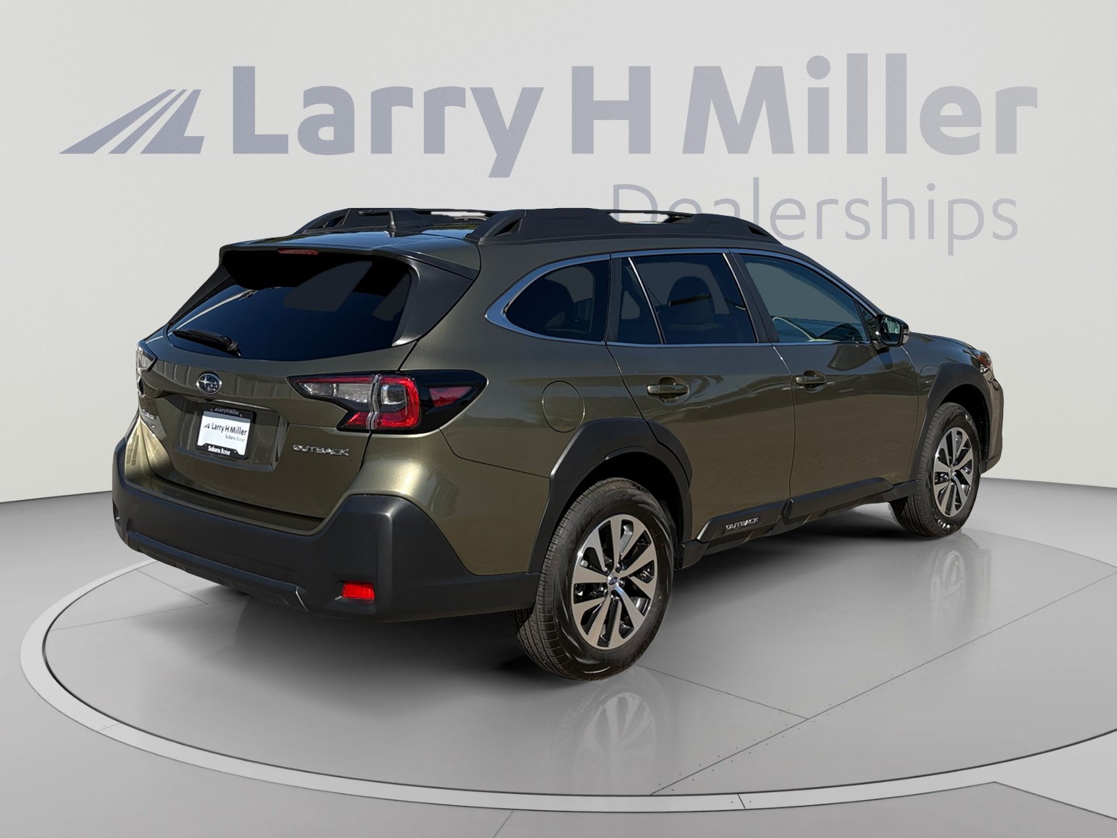 Certified 2025 Subaru Outback Premium AWD/4WD image 5
