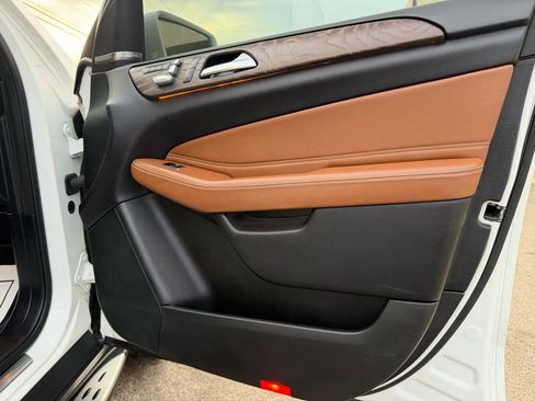 Used 2019 Mercedes-Benz GLS 450 4MATIC w/ Premium 1 Package image 28