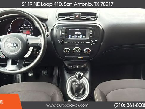 Used 2018 Kia Soul FWD image 17