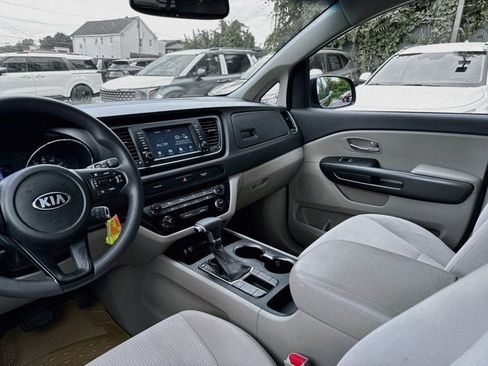 Used 2019 Kia Sedona LX FWD image 21