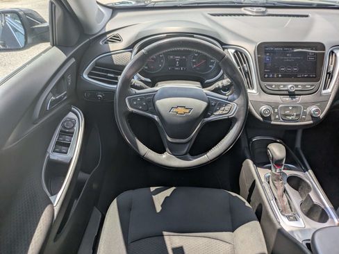 Used 2022 Chevrolet Malibu RS FWD image 16