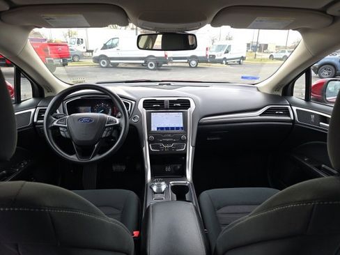 Certified 2020 Ford Fusion SE image 14