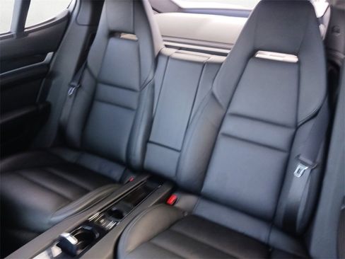 Used 2013 Porsche Panamera S image 9