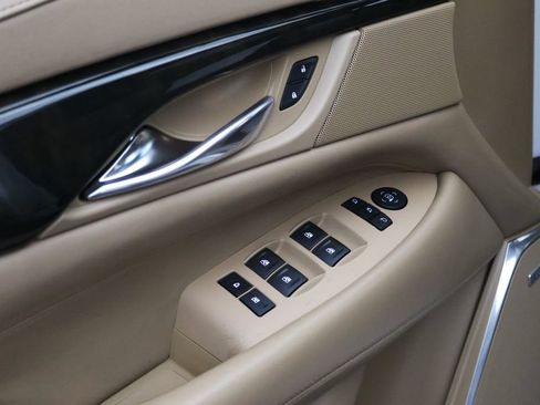 Used 2019 Cadillac Escalade ESV Platinum AWD/4WD image 19