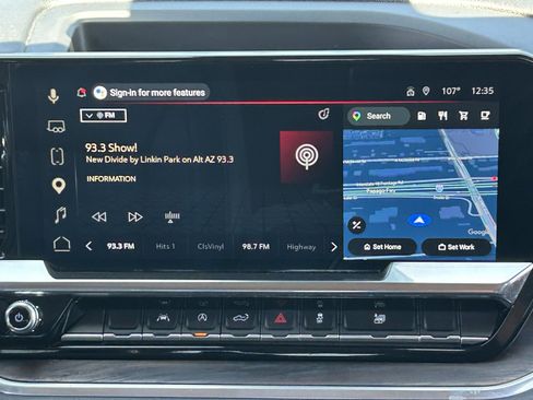 Certified 2025 GMC Sierra 1500 SLT AWD/4WD image 18
