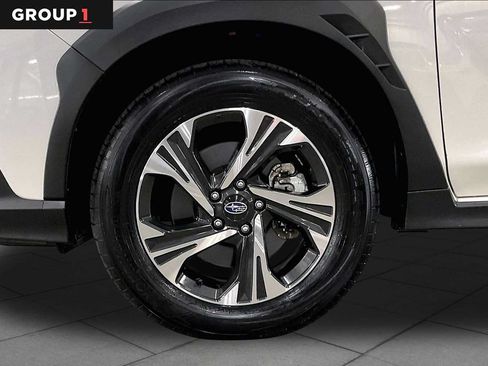 Used 2025 Subaru Crosstrek 2.5i Premium AWD/4WD image 11