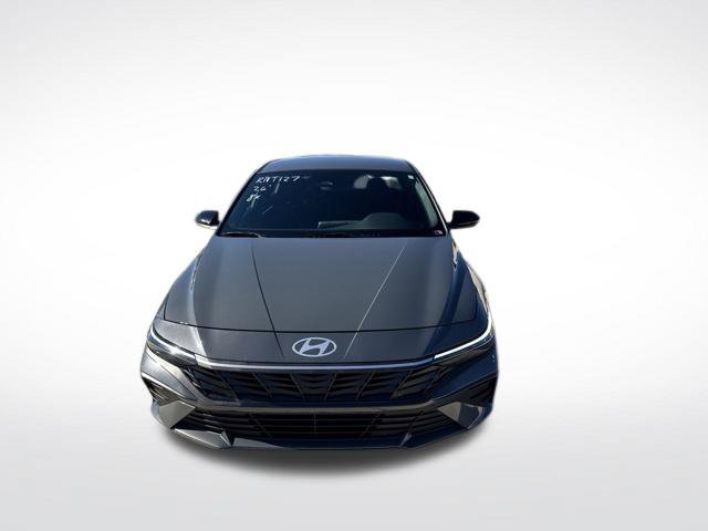 Used 2026 Hyundai Elantra SEL FWD image 8