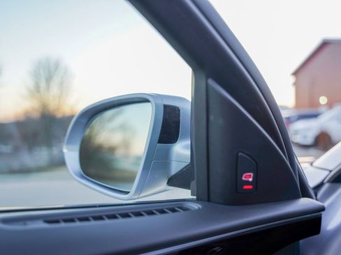 Used 2018 Audi A8 L 4.0T image 13