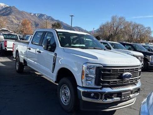 New 2026 Ford F250 XL w/ XL Chrome Package image 7