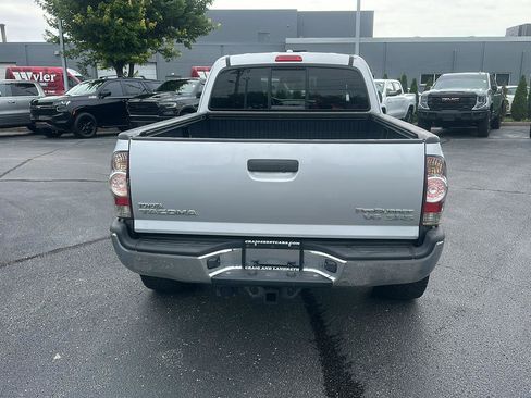 Used 2010 Toyota Tacoma PreRunner RWD image 5